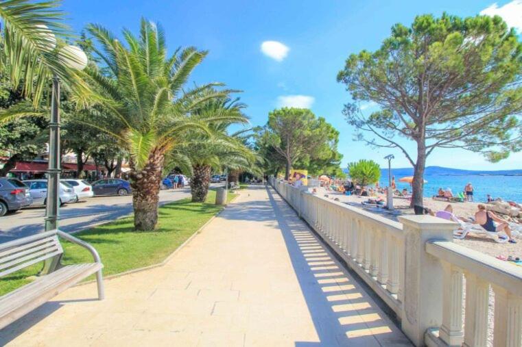 Apartment Lona Crikvenica Eksteriør bilde